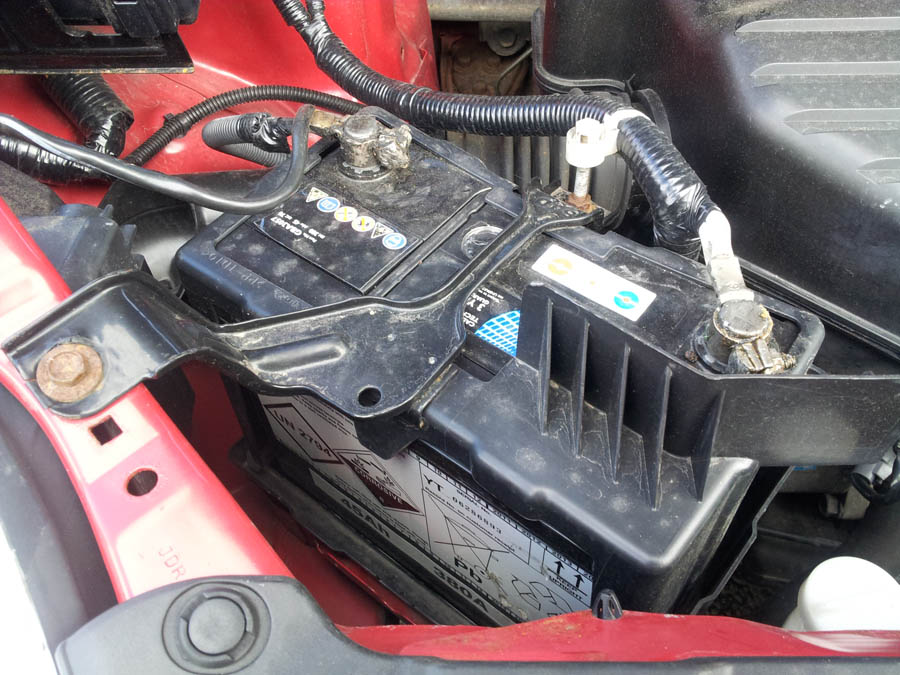 Honda FRV I-VTEC SE battery-box-cover